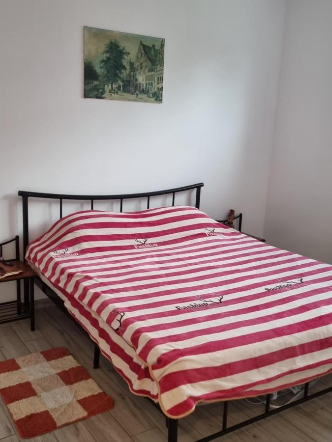 New Bucuresti Relax Flat - Apartament Relaxare - 4 People Apartment Ngoại thất bức ảnh
