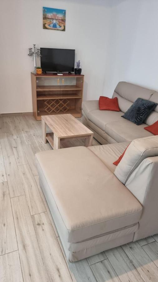 New Bucuresti Relax Flat - Apartament Relaxare - 4 People Apartment Ngoại thất bức ảnh